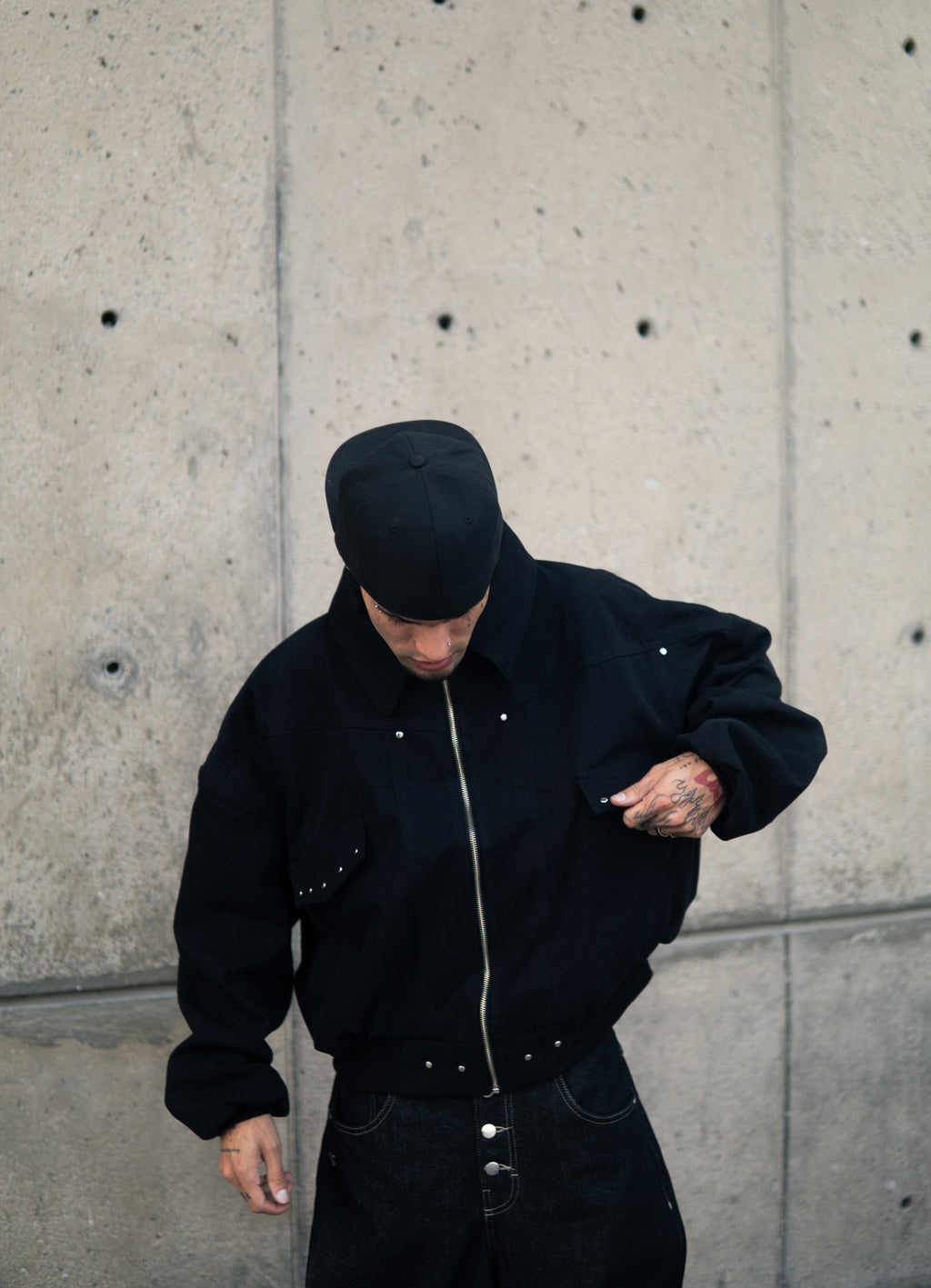 RIVET BLACK DENIM JACKET