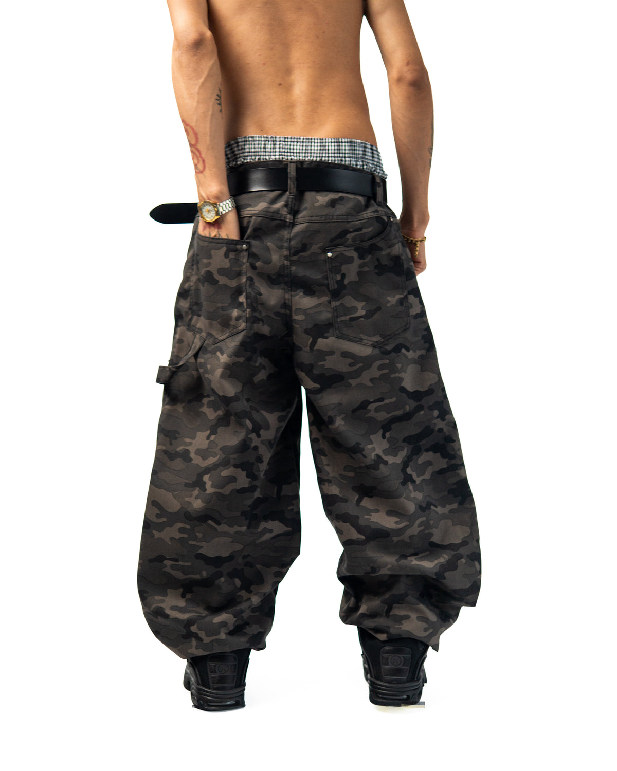 RIVET CARPENTER CAMO