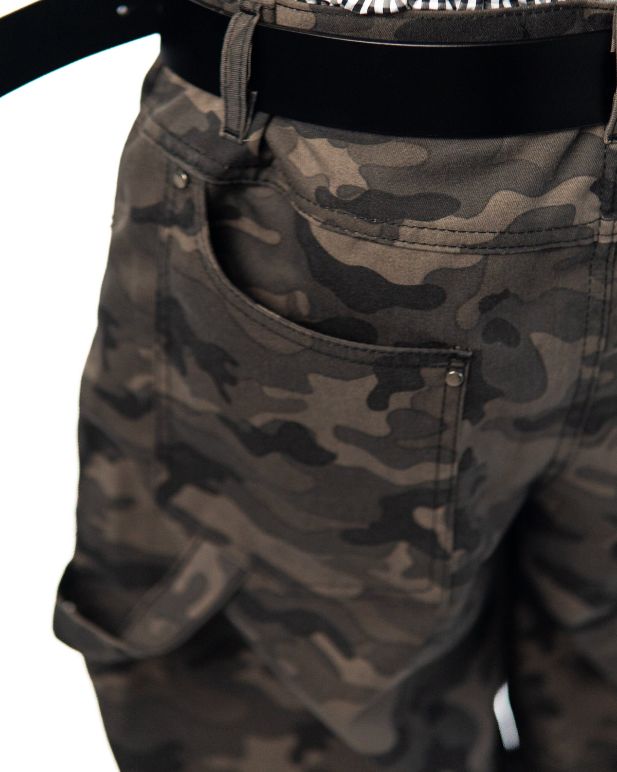 RIVET CARPENTER CAMO